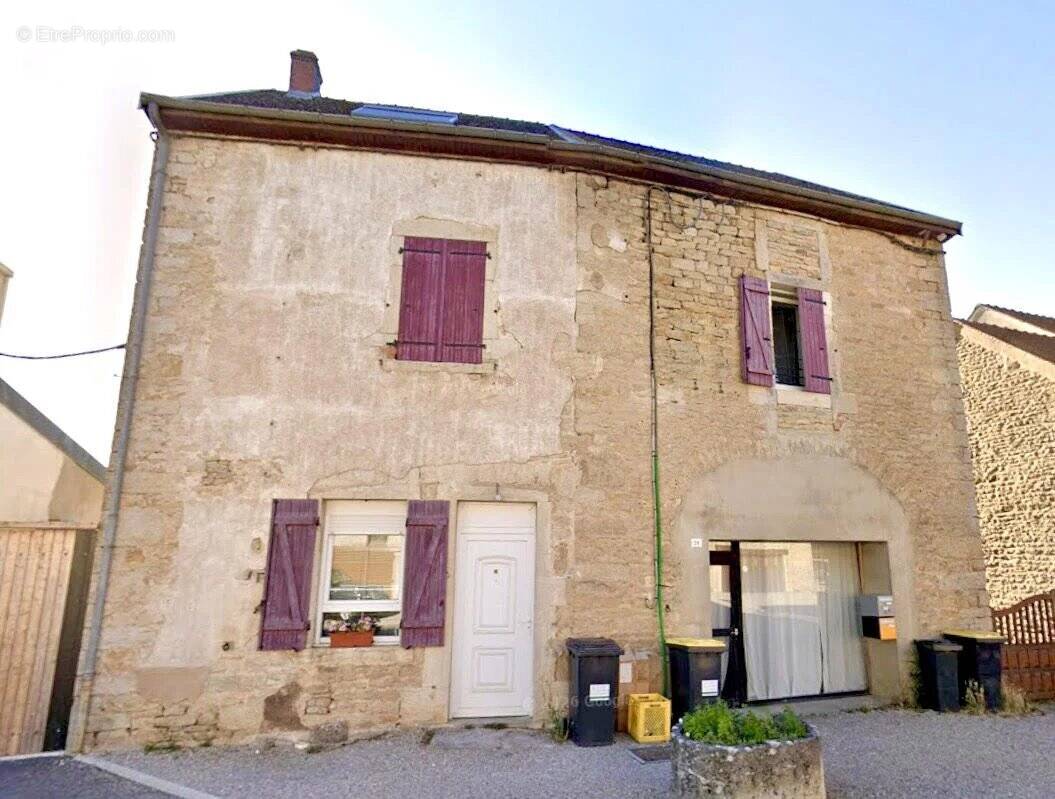 Maison à SOMBERNON