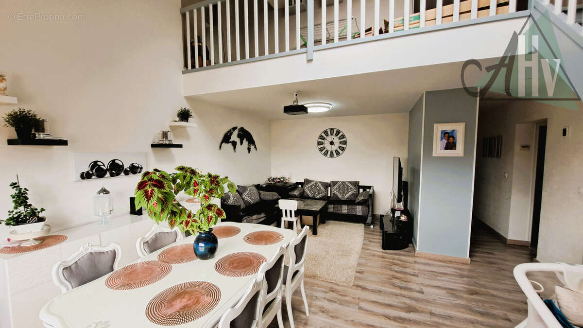 Appartement à SAINT-VALERIEN