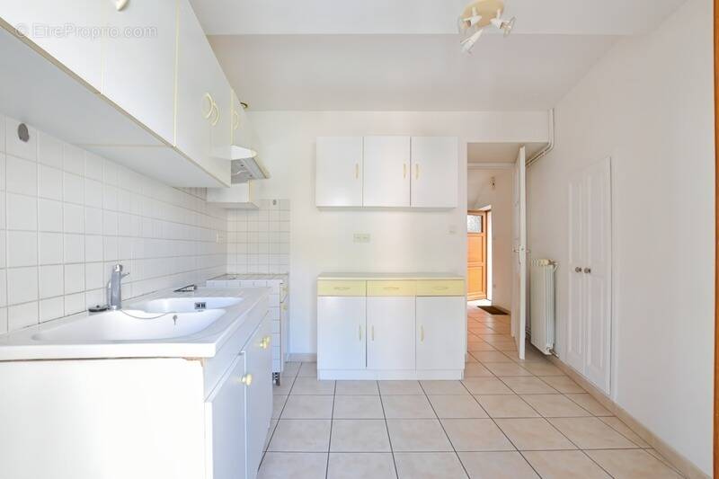 Maison à SAINT-NAZAIRE-DE-LADAREZ