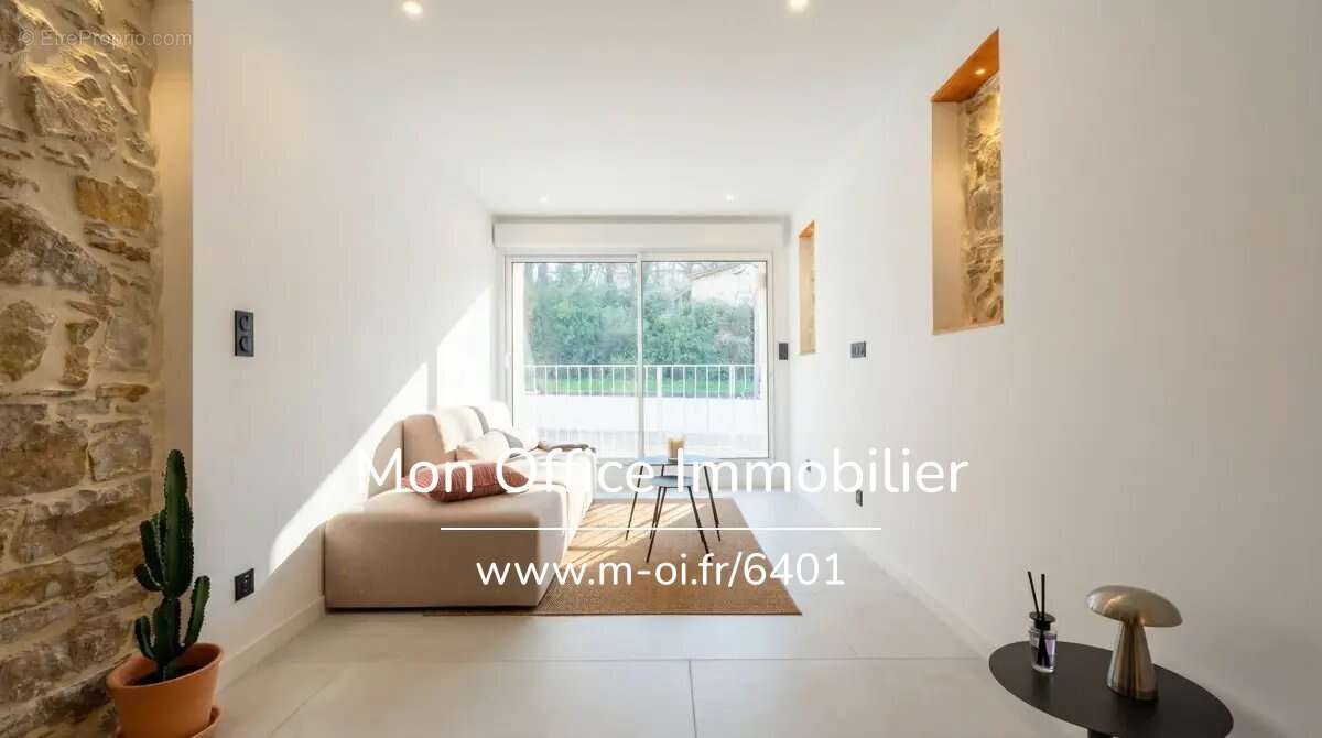 Appartement à PEYNIER