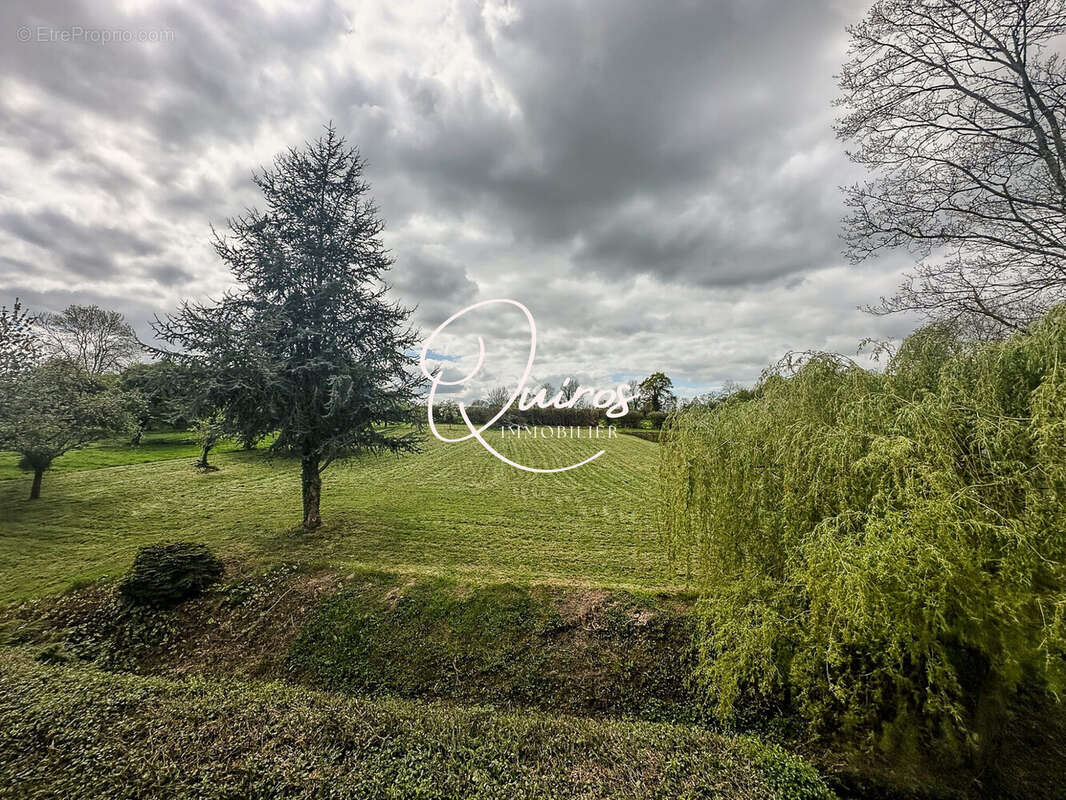 Maison 234 m² à Fontenay-Le-Pesnel  - photo 6
