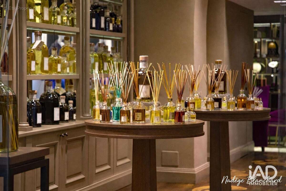 Photo 7 - Commerce à ROCHEFORT