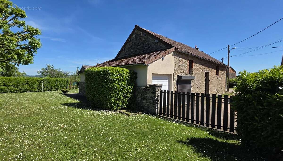 Maison à THOISY-LA-BERCHERE