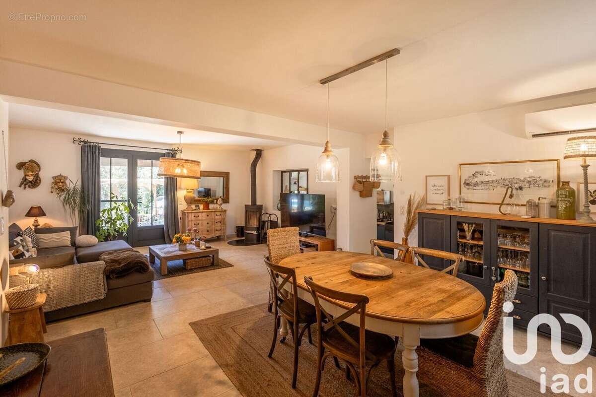 Photo 9 - Maison à FONTVIEILLE