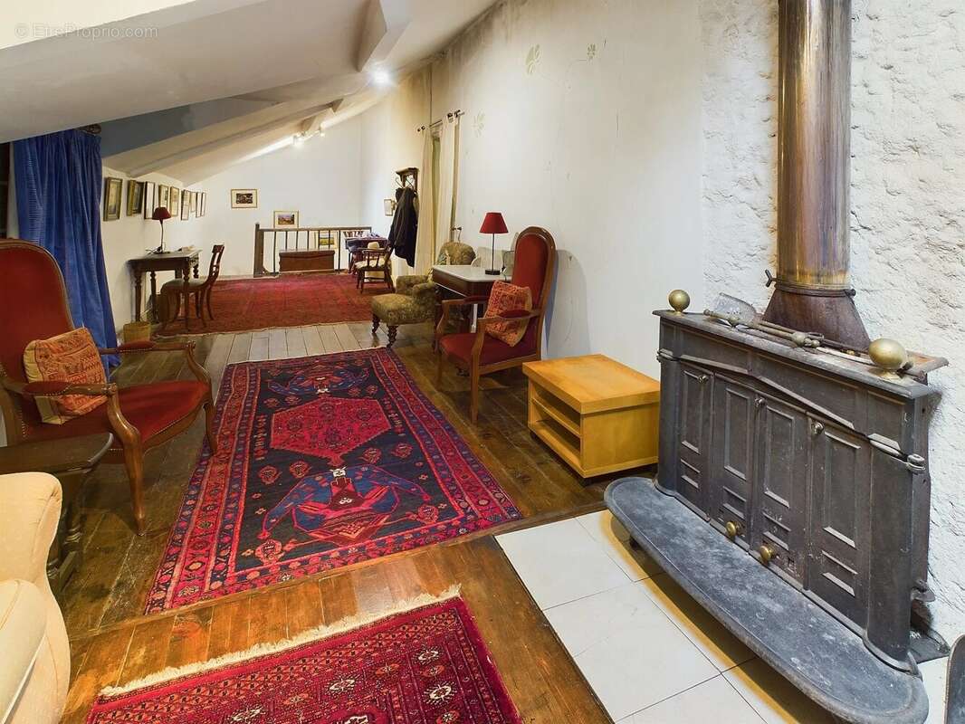 Maison à COMBERANCHE-ET-EPELUCHE