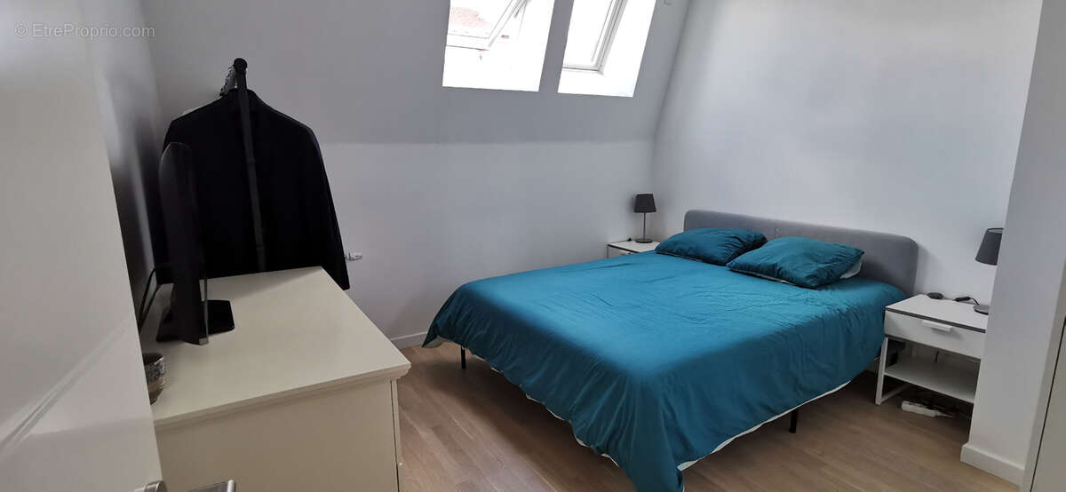 Appartement à LA GARENNE-COLOMBES