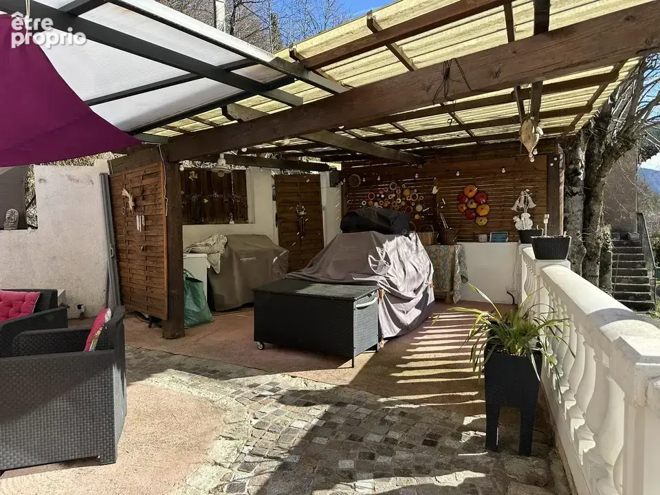Villa 5 pièces de 128 m2 avec très grande terrasse, parking et terrains. - photo 12