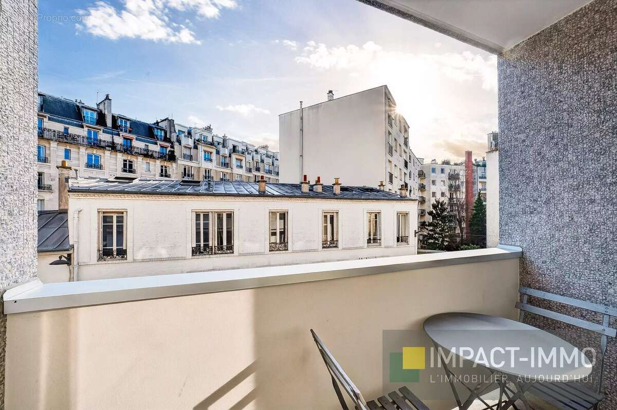 Appartement à PARIS-18E