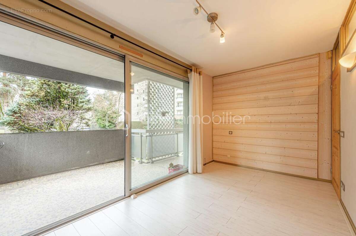 EXCLUSIVITE / ANNECY SECTEUR PREMIUM Appartement lumineux avec terrasse dans résidence recherchée - photo 5
