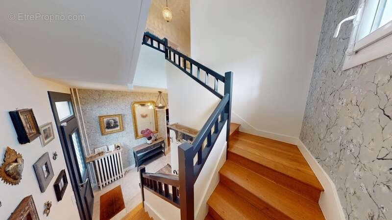 Maison à SAINT-CYR-SUR-LOIRE