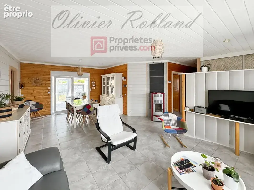 Chalet d'exception en bois massif (DPE B) - Plain-pied 135 m², 4 chambres, véranda & annexes sur 1 318 m² de terrain - photo 7