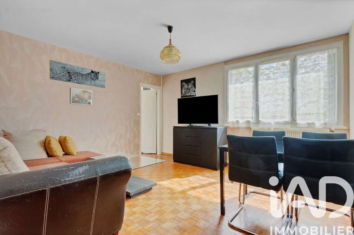 Photo 3 - Appartement à VERT-LE-PETIT