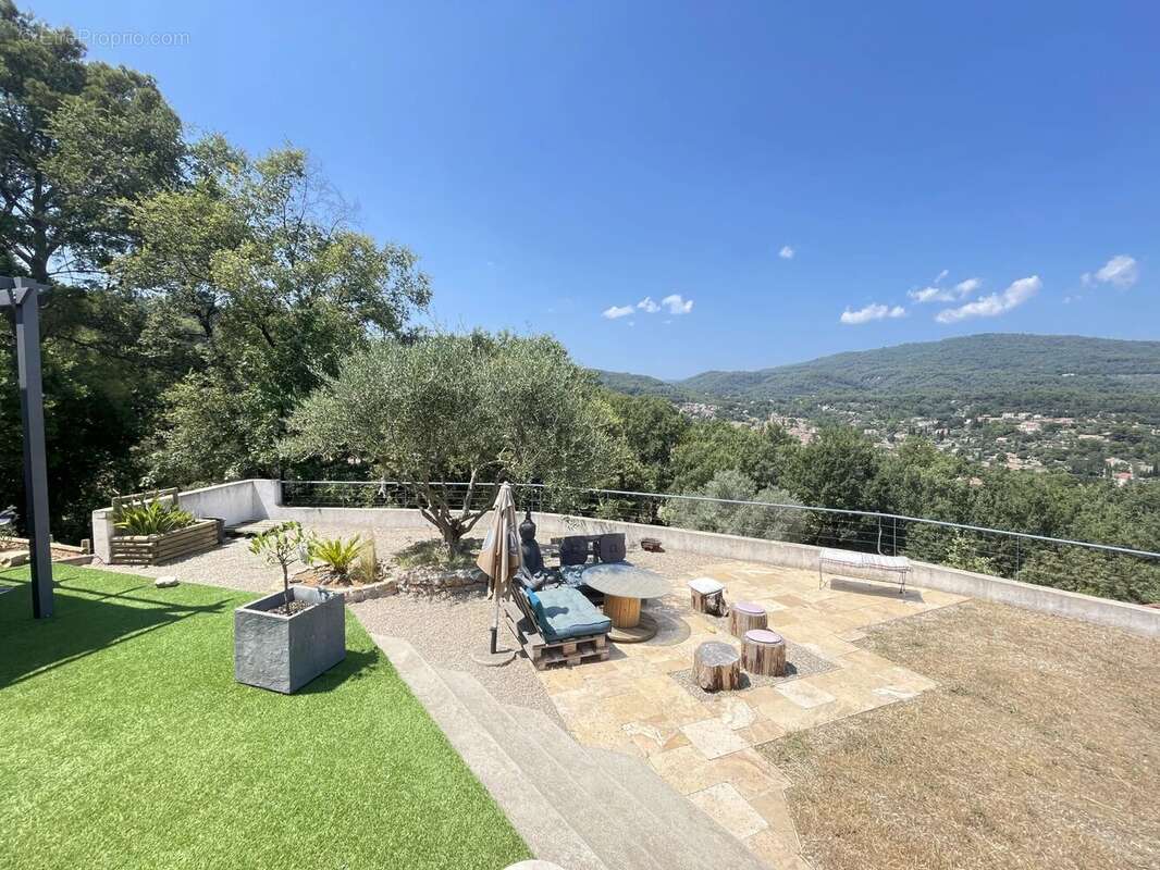 Maison à FIGANIERES