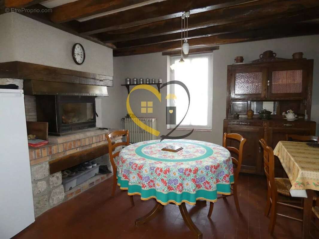 A VENDRE Maison de caractère avec dépendances et grand terrain – Azy - photo 22
