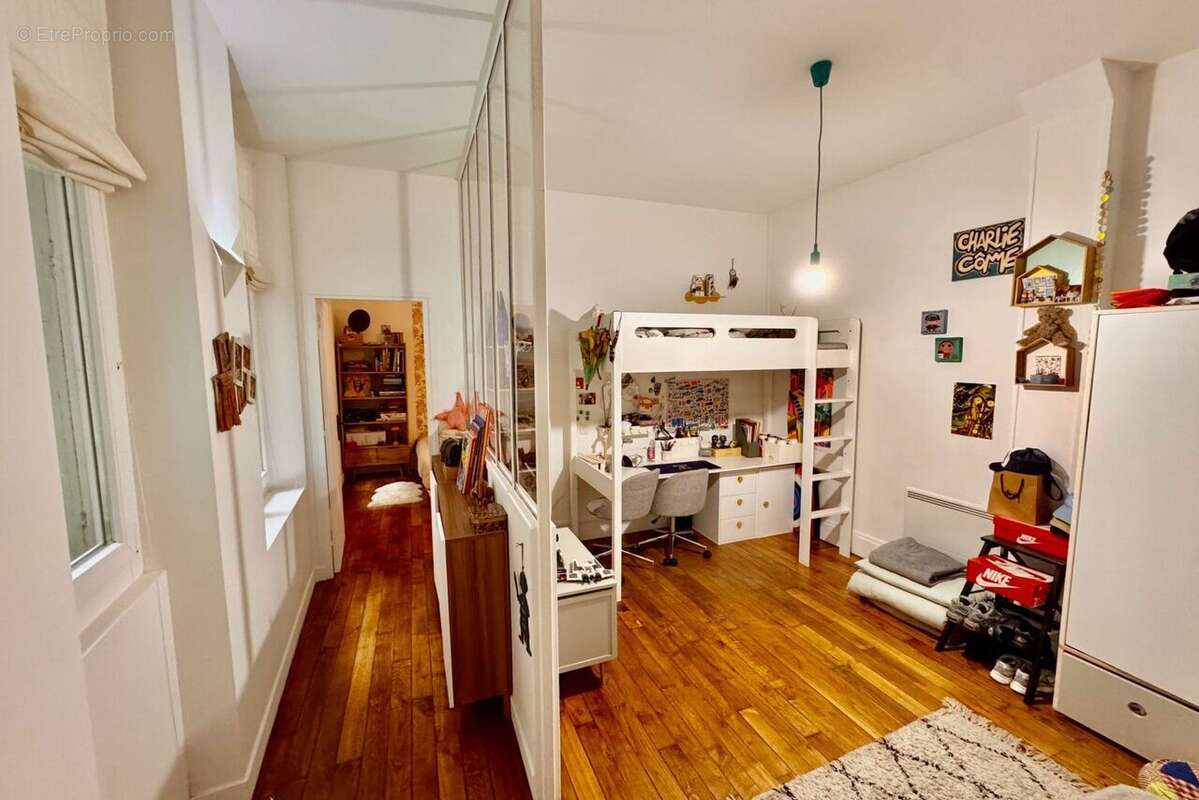 Appartement à PARIS-10E