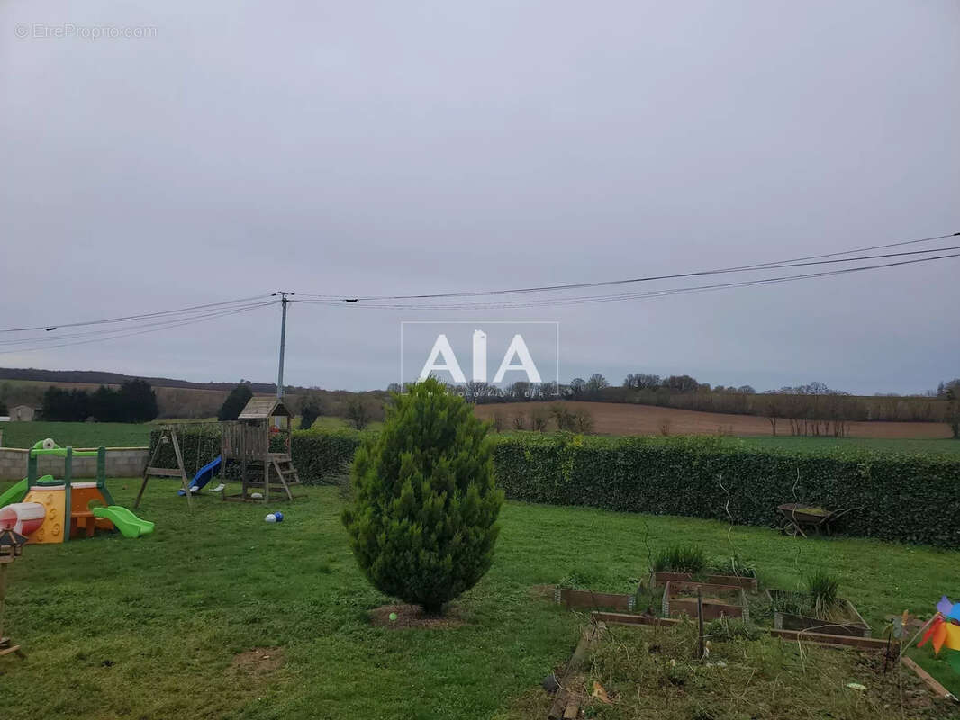 Maison à TAIZE-AIZIE
