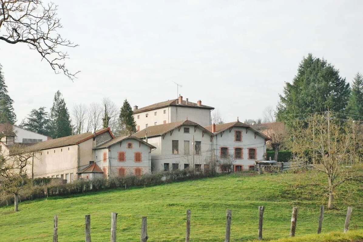 Commerce à GRANDRIS