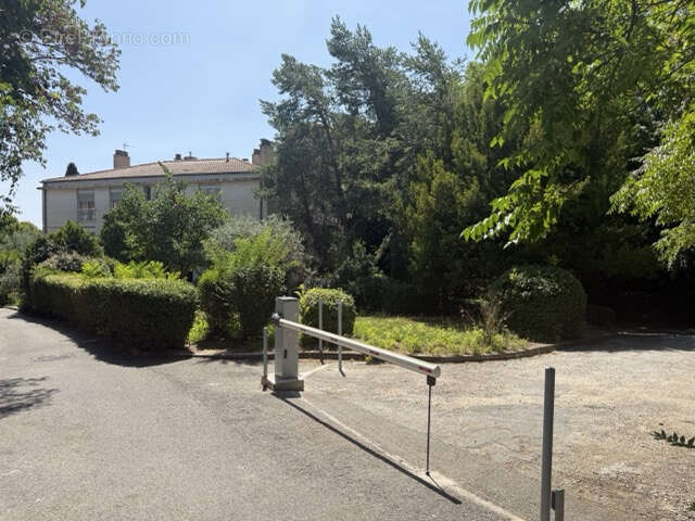 Appartement t4 87 m2 env avec balcons a vendre proche centre aix en provence - photo 10