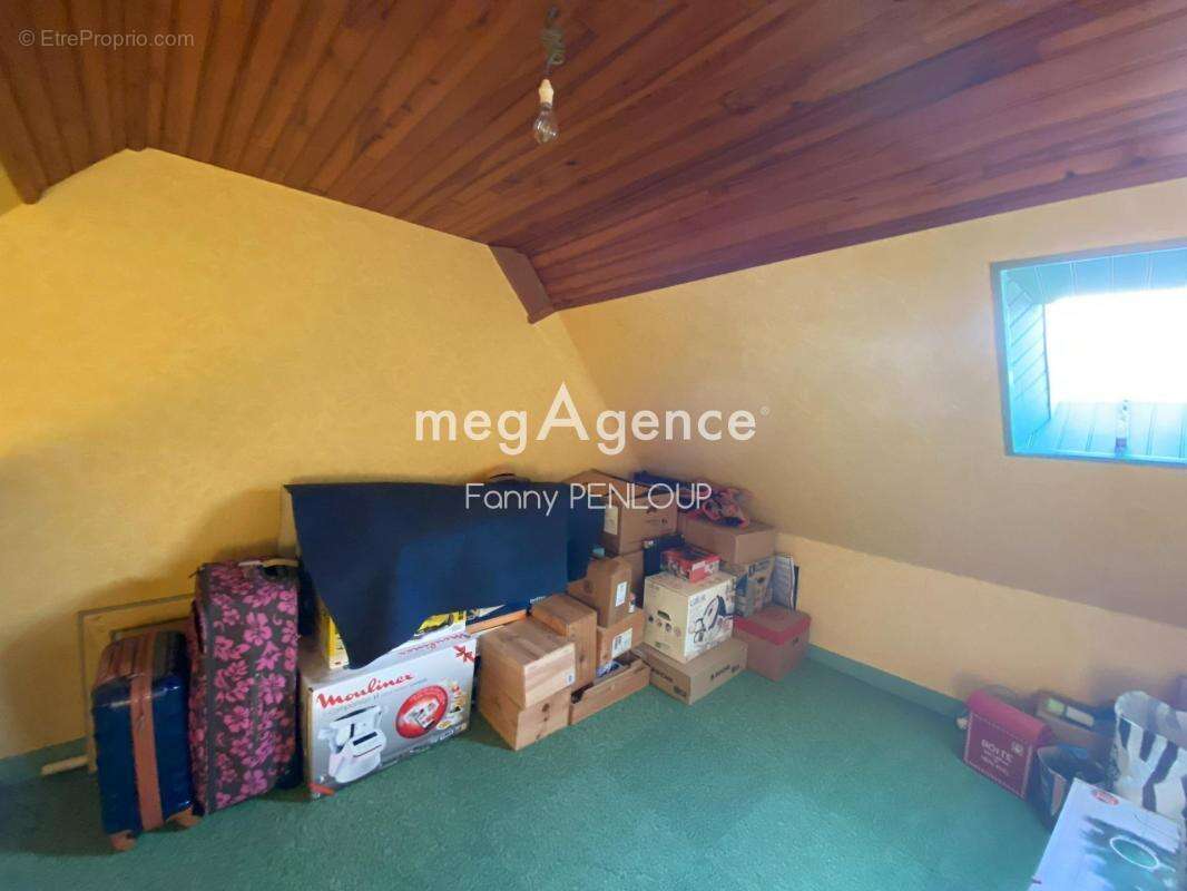 Maison à SAINT-HILAIRE-DU-HARCOUET