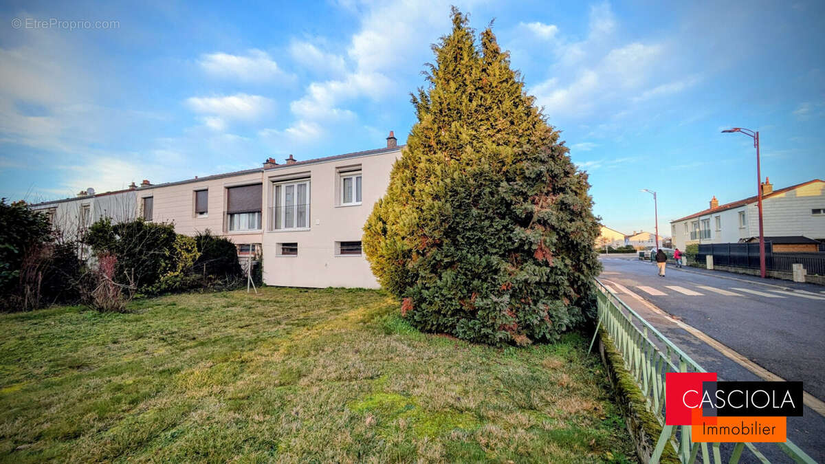 Maison à MOULINS-LES-METZ