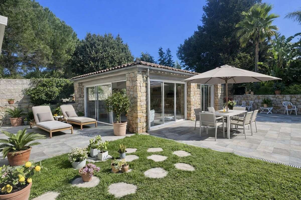 Maison à MOUGINS