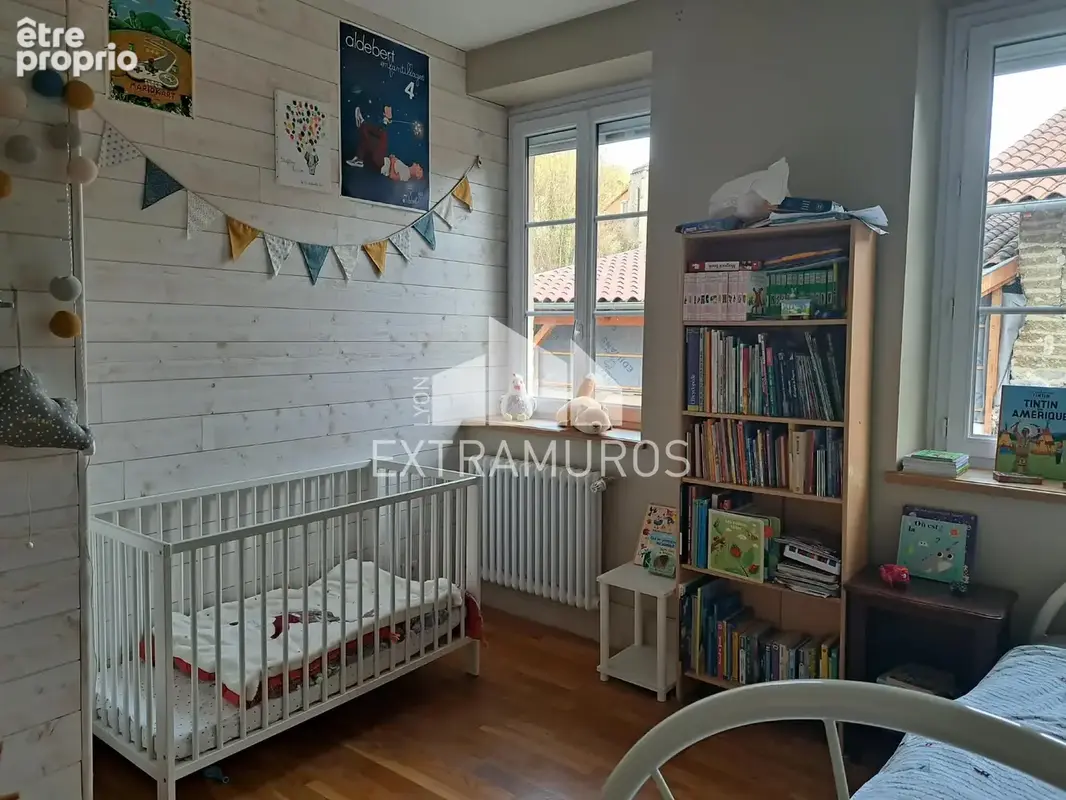 A vendre au coeur du bourg de courzieu maison ancienne renovee avec terrasse + annexes - photo 12