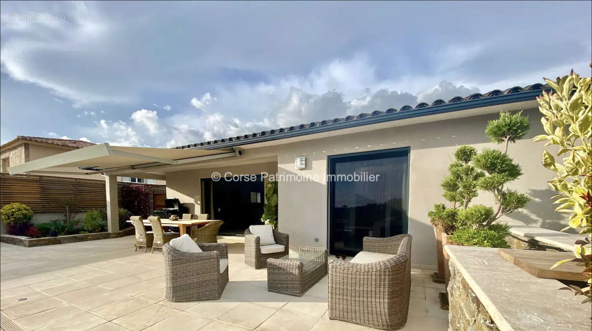 Maison à PORTO-VECCHIO