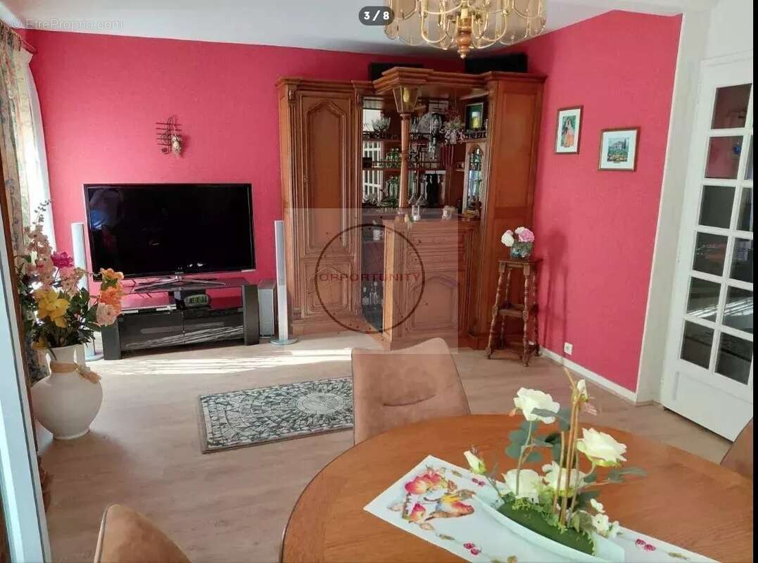 Maison 140 m² à Combs-La-Ville  - photo 3