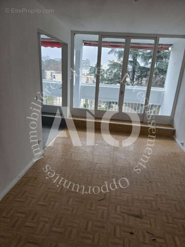 Appartement à TASSIN-LA-DEMI-LUNE