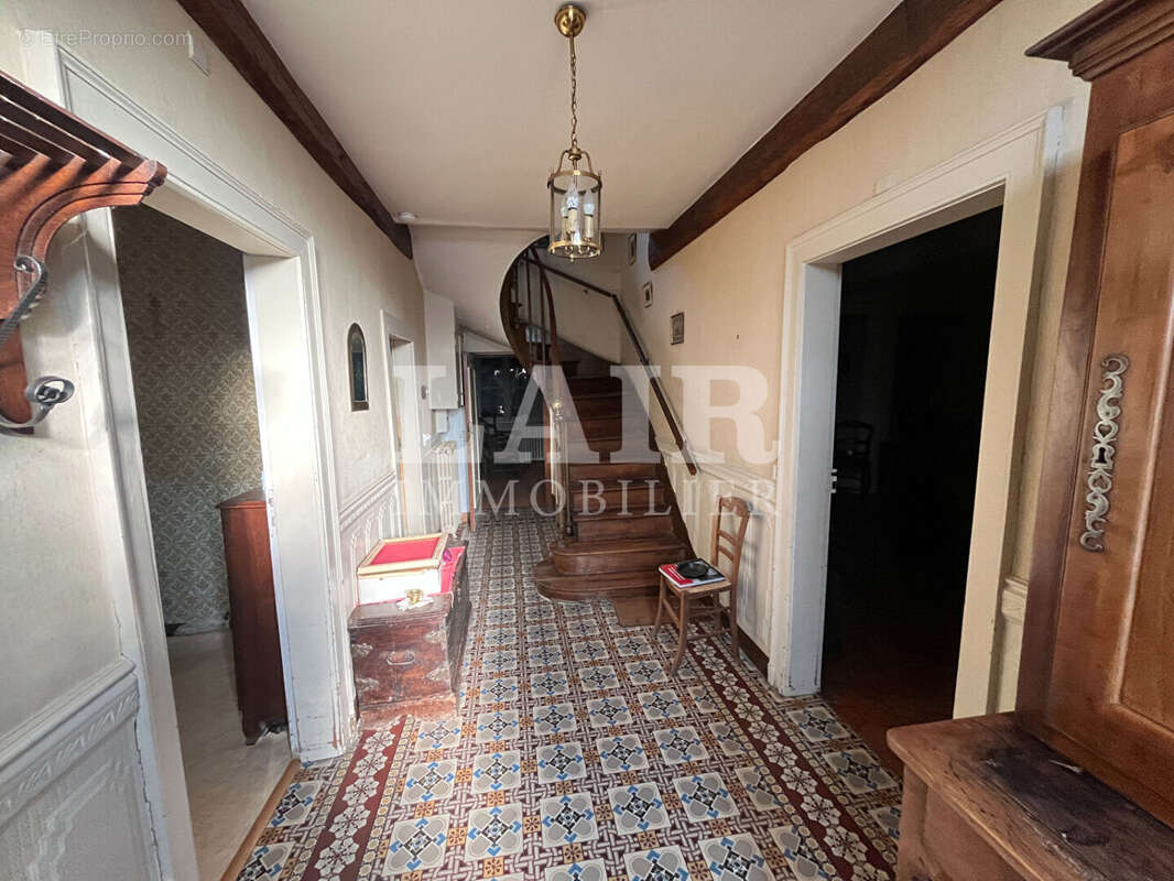 Maison à LE MELE-SUR-SARTHE