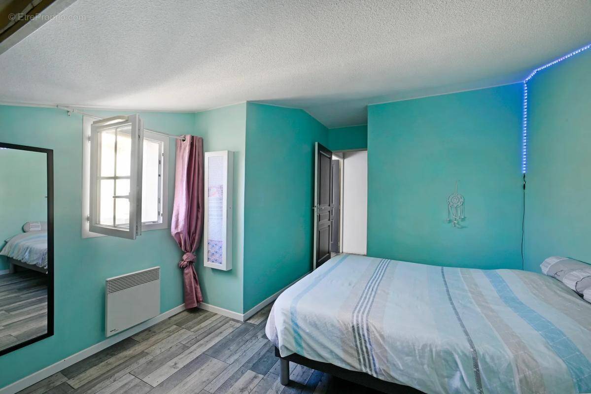 Maison à GALLARGUES-LE-MONTUEUX