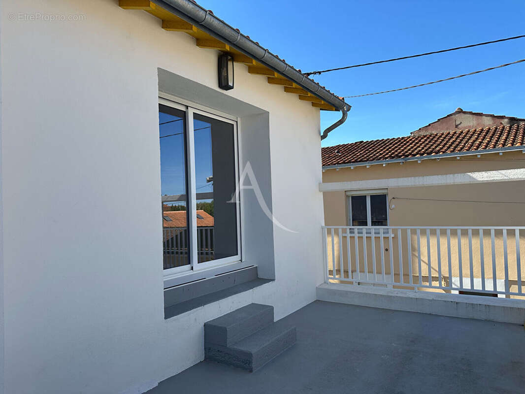 Appartement à FOURAS