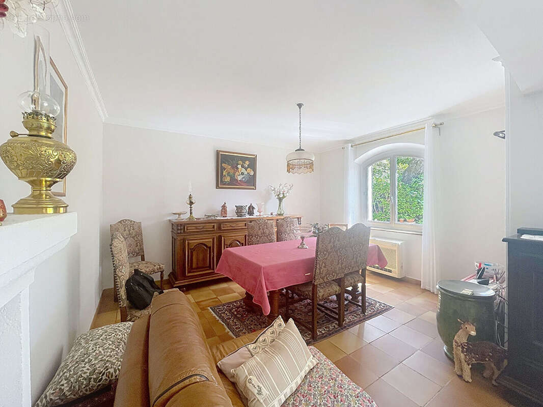 Maison à LES ANGLES