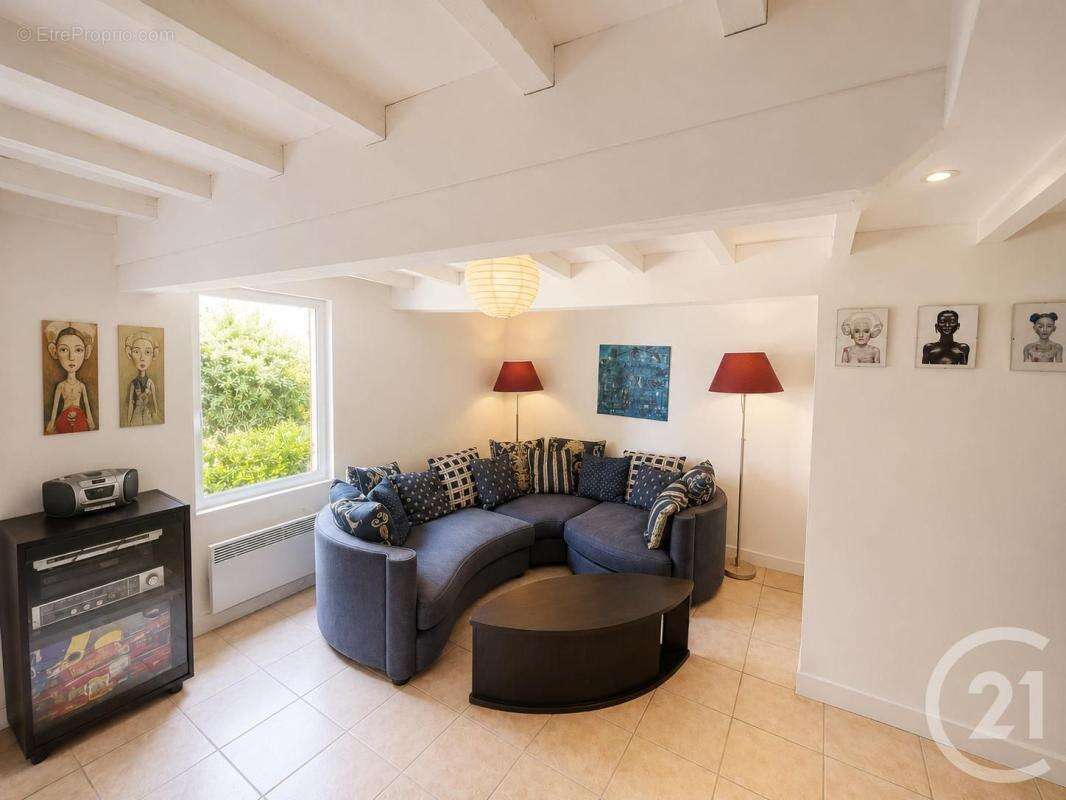 Maison à AIX-EN-ERGNY