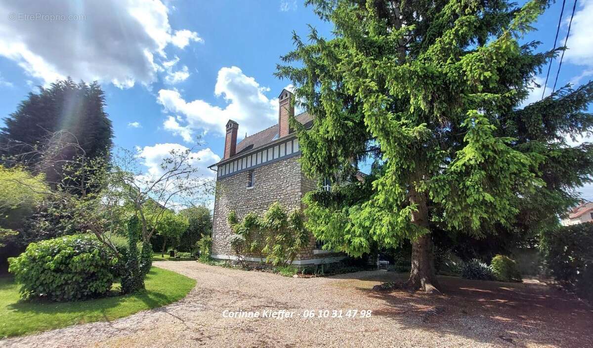 Maison à FREPILLON