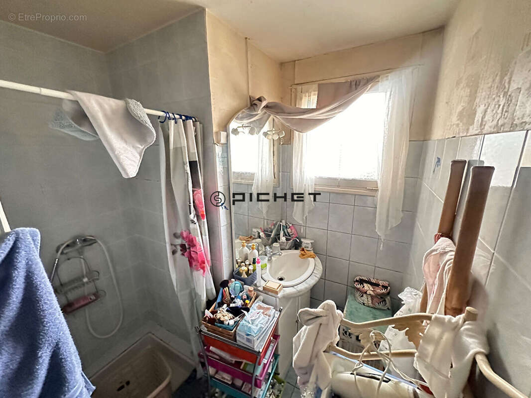 Maison à NOTRE-DAME-DE-SANILHAC