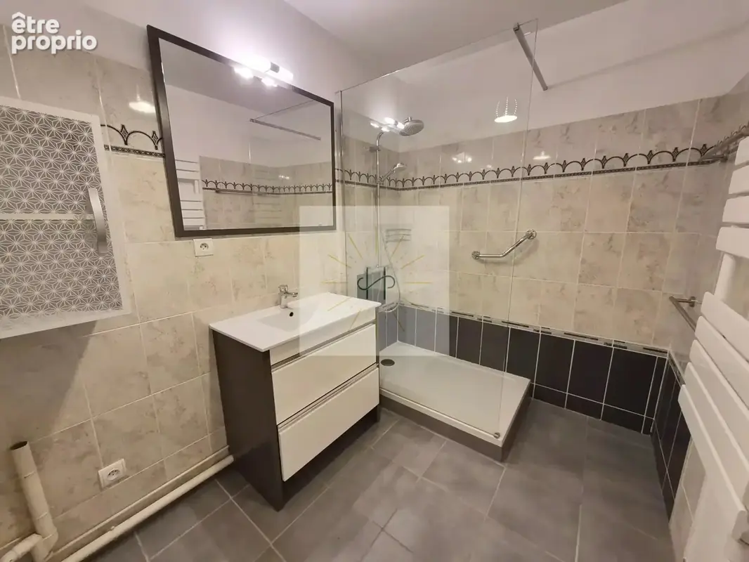 Appartement 90 m² à Montelimar  - photo 8