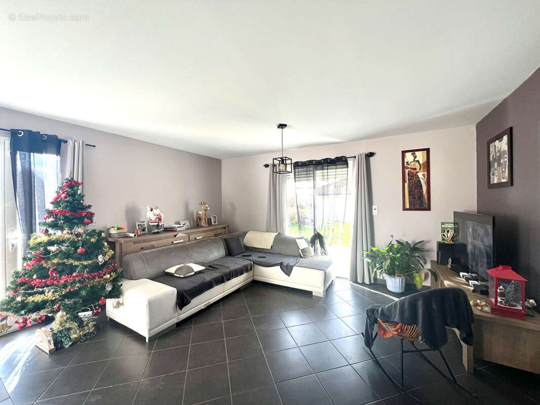 Maison à ARPAJON-SUR-CERE