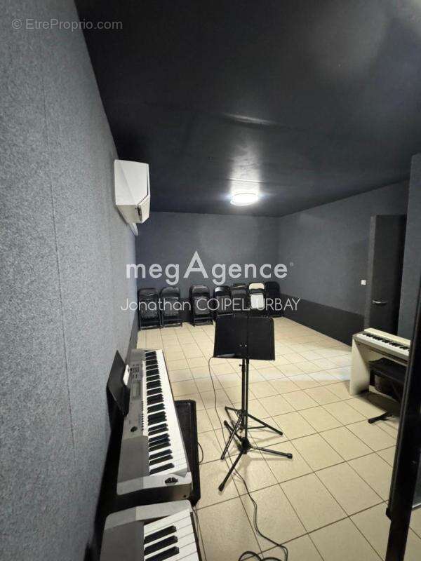 Local commercial 58 m2 cayenne - photo 9