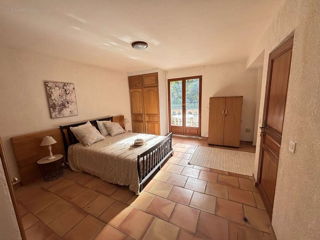 Maison à FIGANIERES