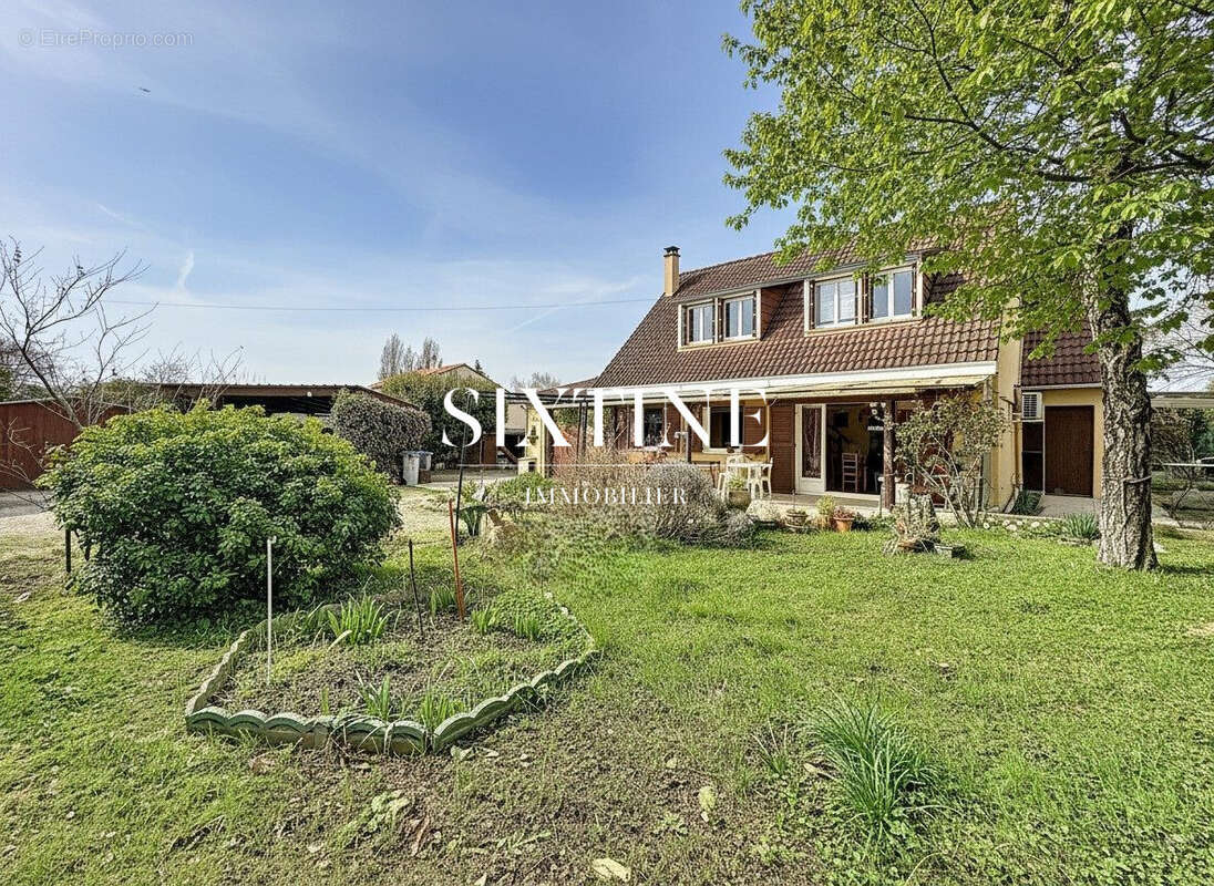 Maison à REVENTIN-VAUGRIS