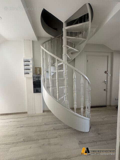 MGI ENTREE APPARTEMENT - Appartement à PEZENAS