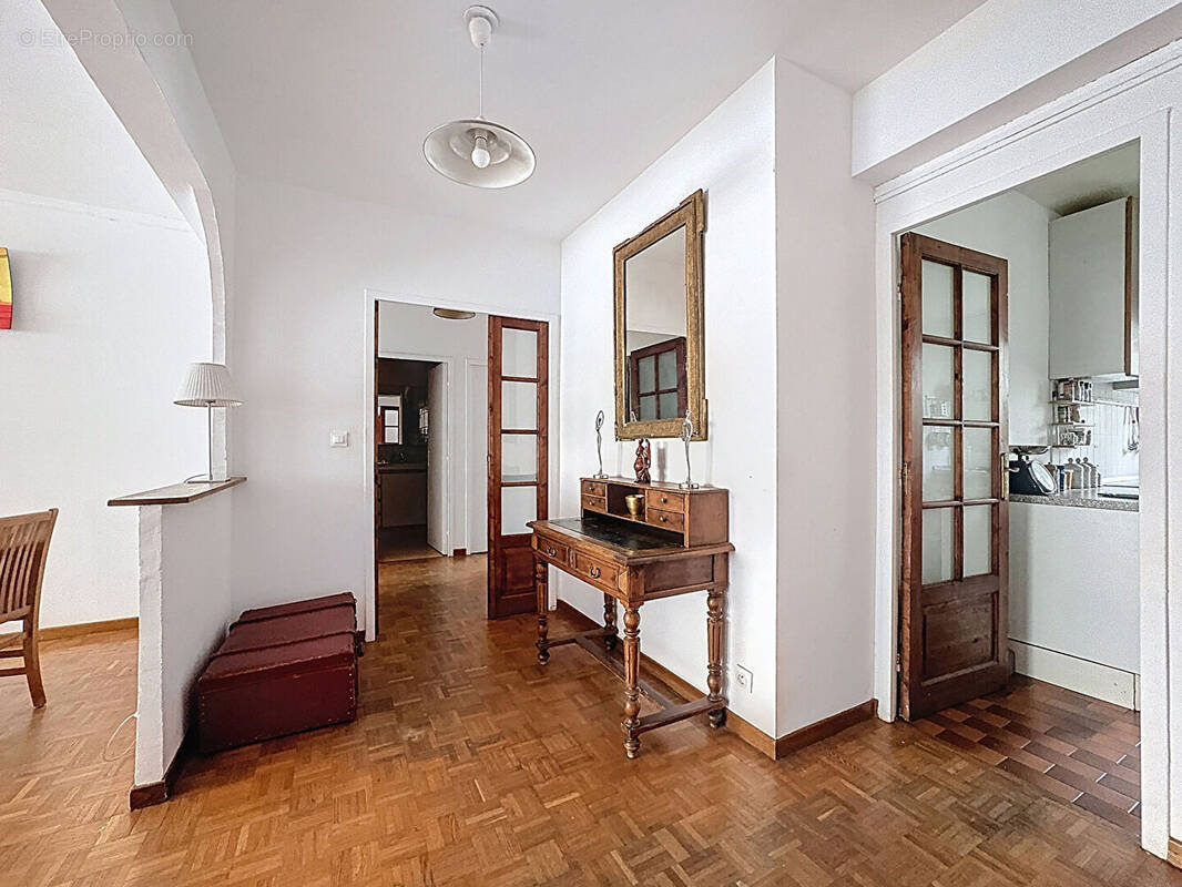 Appartement à MARSEILLE-8E