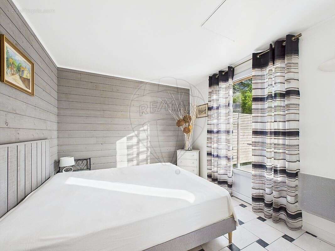 Maison à MESCHERS-SUR-GIRONDE