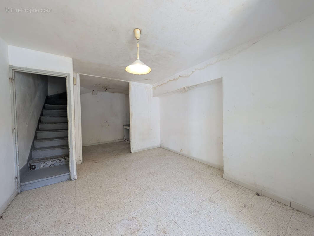 Maison à LEZIGNAN-CORBIERES