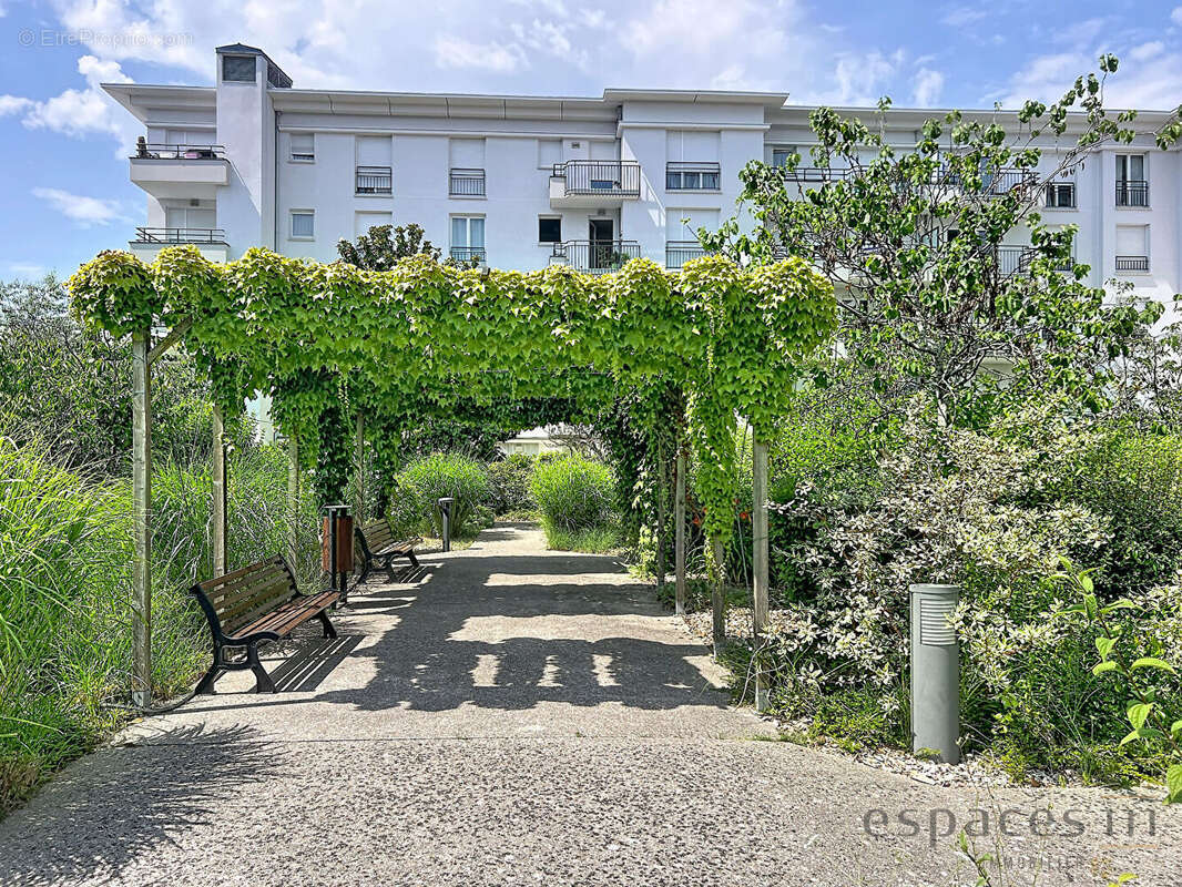 Appartement à MONTIGNY-LE-BRETONNEUX