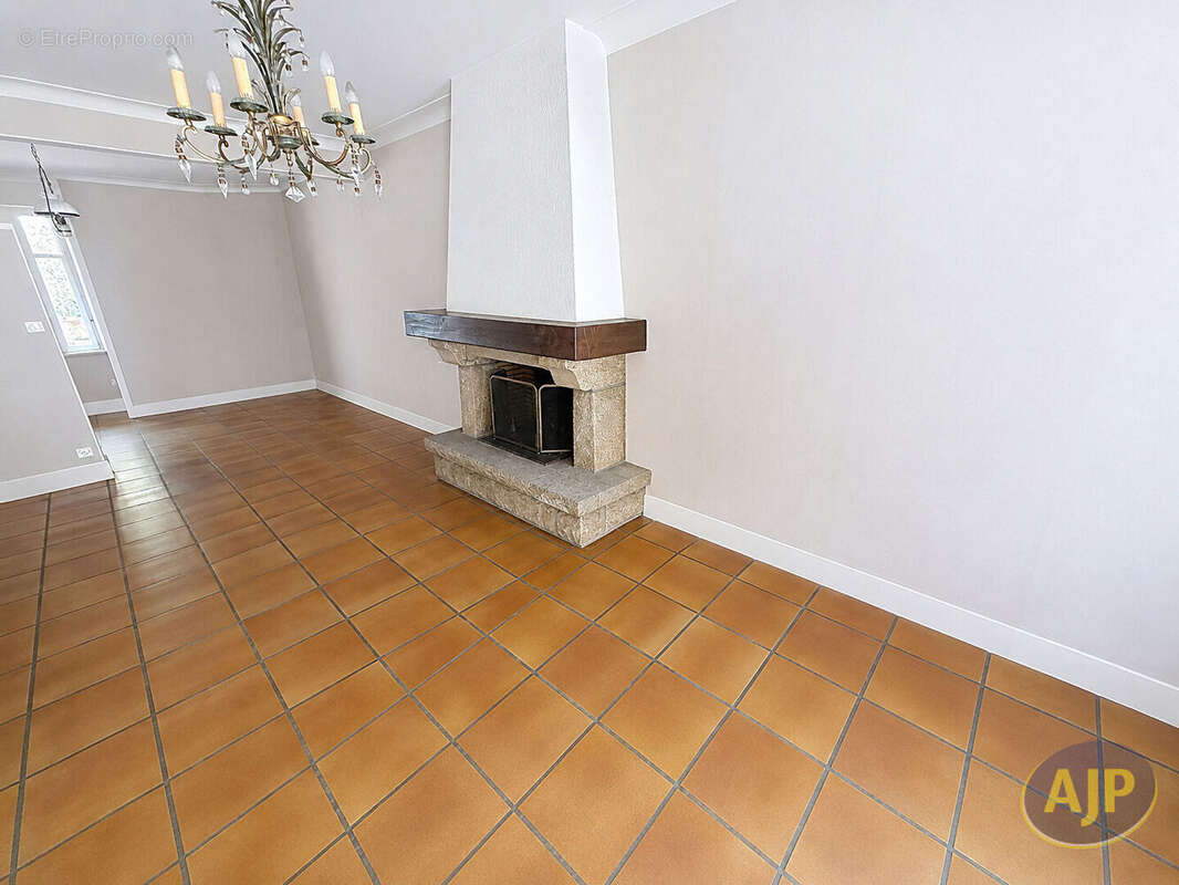 Grande maison familiale avec local transformable - photo 2