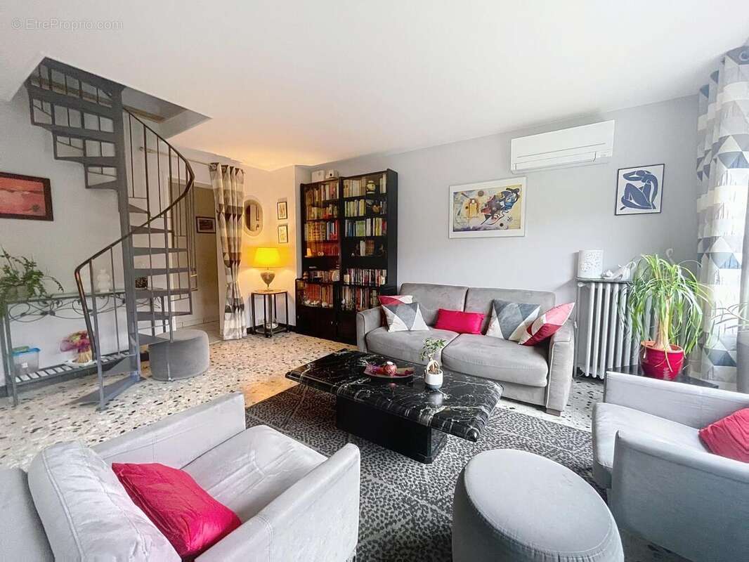 Photo 2 - Maison à ORLY