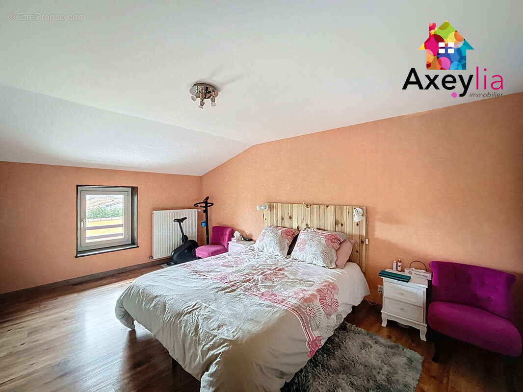 Maison à SAINT-GERMAIN-LAVAL