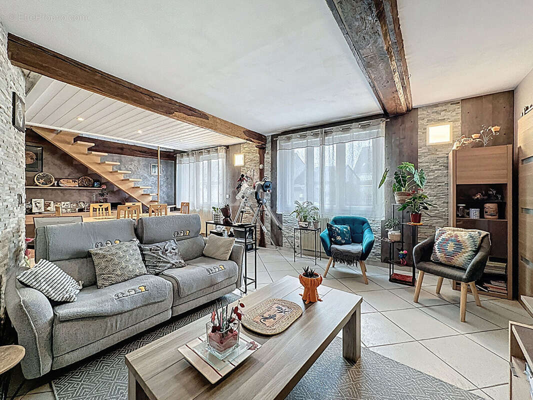 Maison à BEAUFORT-EN-VALLEE